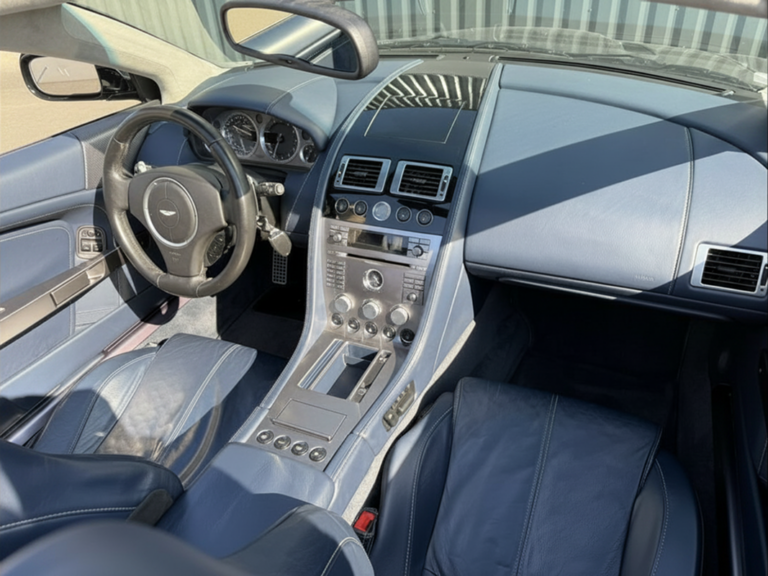 Aston Martin DB9 Volante