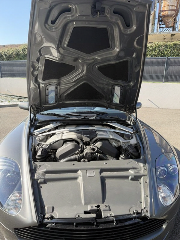 Aston Martin DB9 Volante