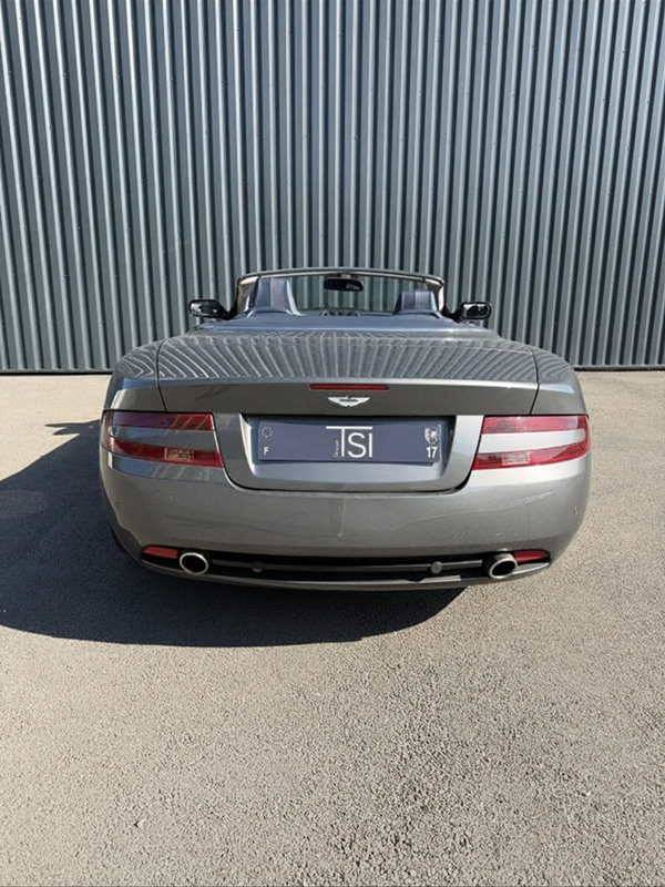 Aston Martin DB9 Volante
