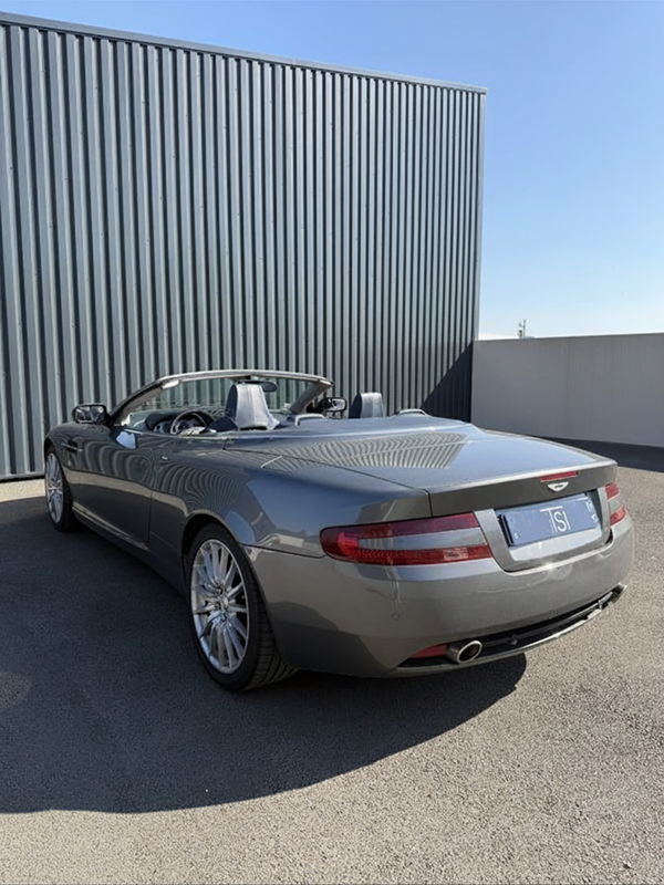 Aston Martin DB9 Volante