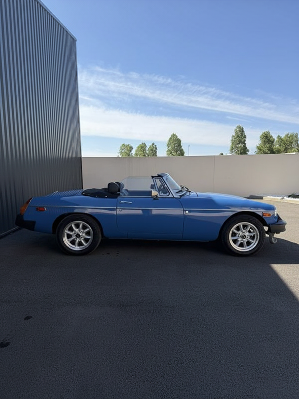MG B Roadster Cabriolet 1977